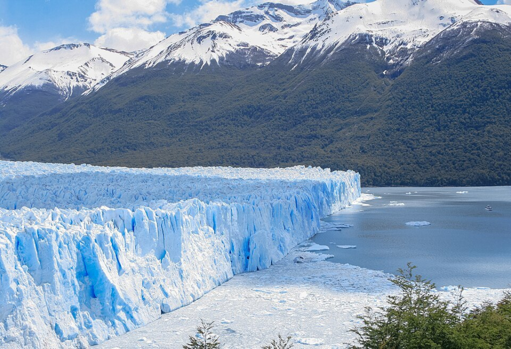 El Senado argentino aprueba una polémica reforma de la Ley de Glaciares