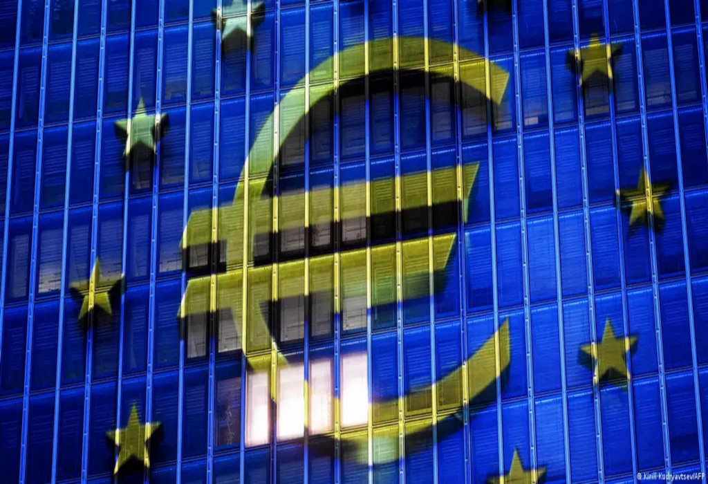 BCE mantiene tasas sin cambio pero advierte «alza para inflación» por la guerra