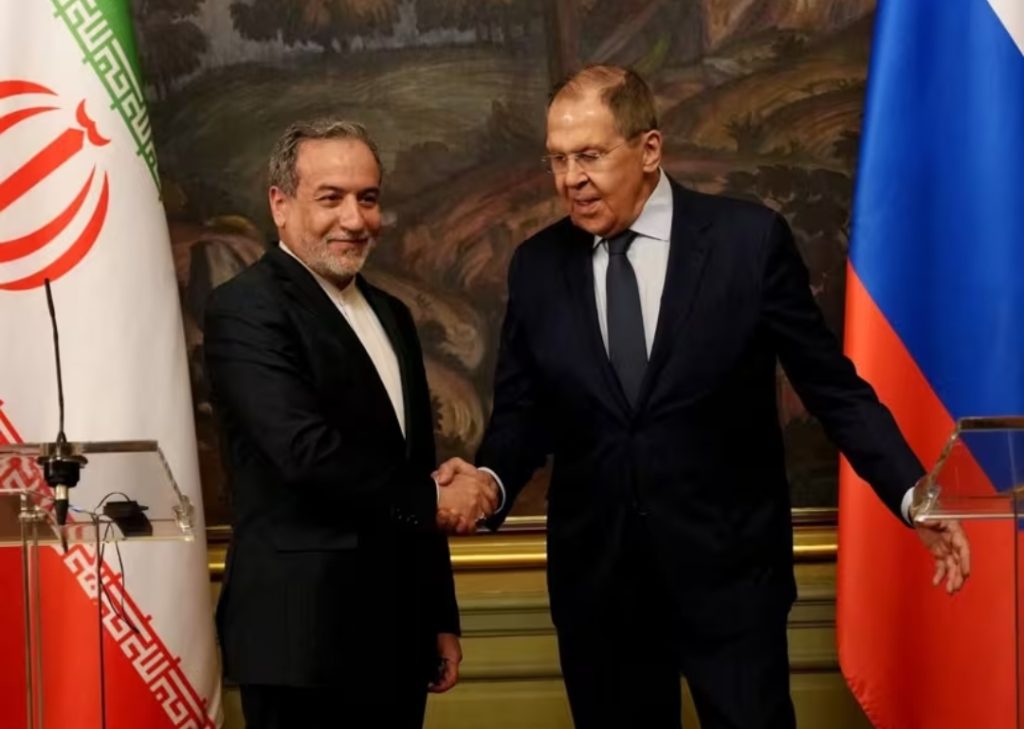 Lavrov insta a EEUU a «abandonar el lenguaje de los ultimátums»