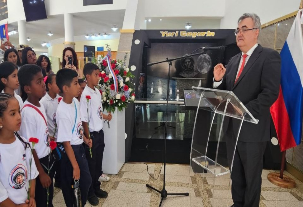 Celebran en Caracas el 65° aniversario del vuelo de Yuri Gagarin al espacio