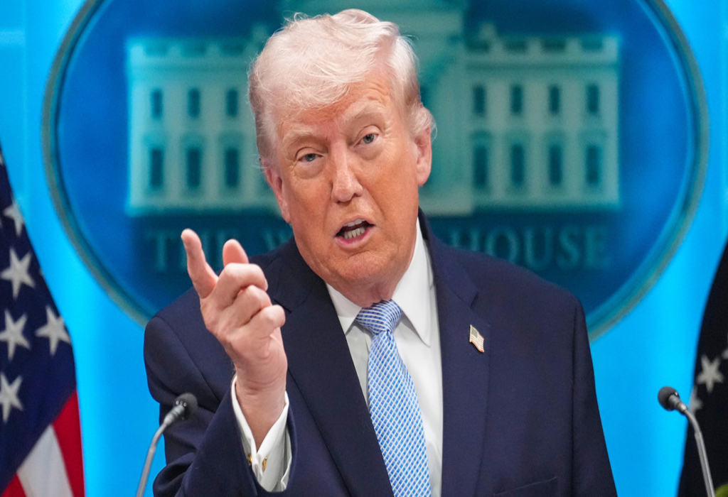 Trump dice que «si tuviera la opción» se quedaría con el petróleo de Irán