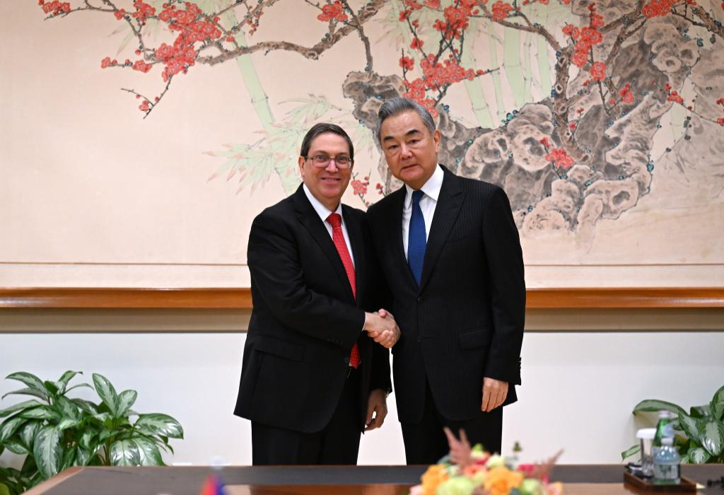 Canciller Wang Yi ratifica respaldo del Gobierno chino al desarrollo de Cuba