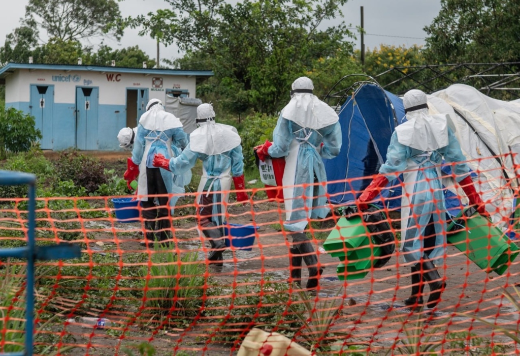La OMS eleva a 220 las muertes por el brote de ébola en la RD del Congo
