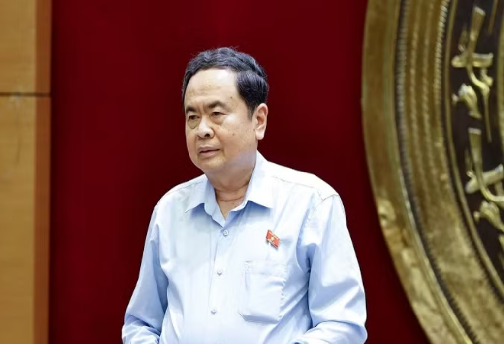 Presidente de Parlamento de Vietnam insta a fortalecer reformas legal y digital