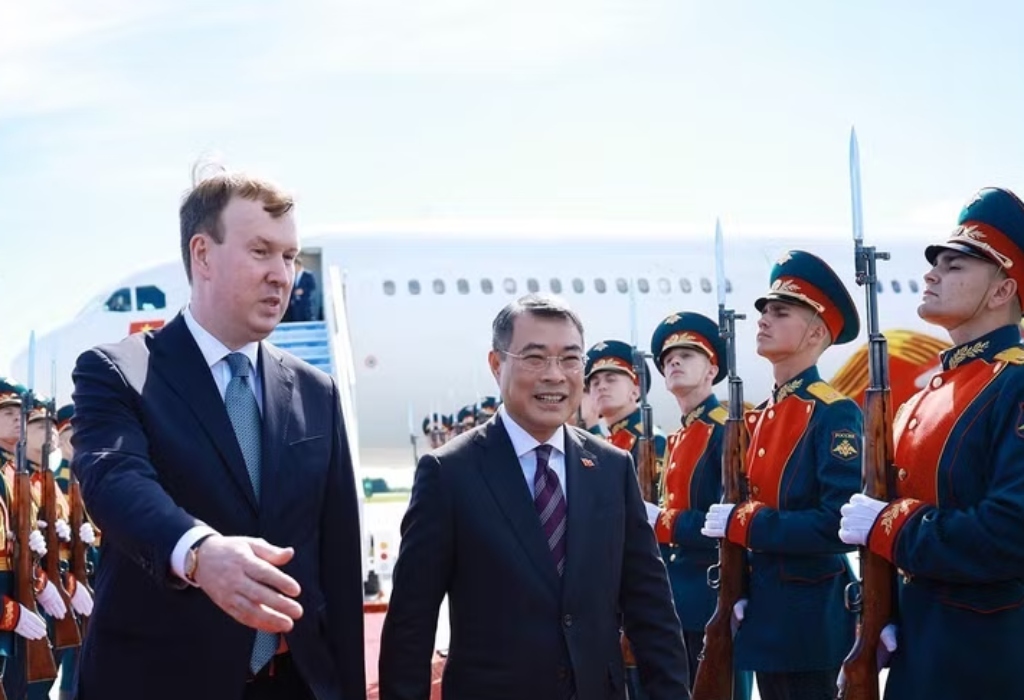 Primer ministro de Vietnam participa en Cumbre Asean-Rusia