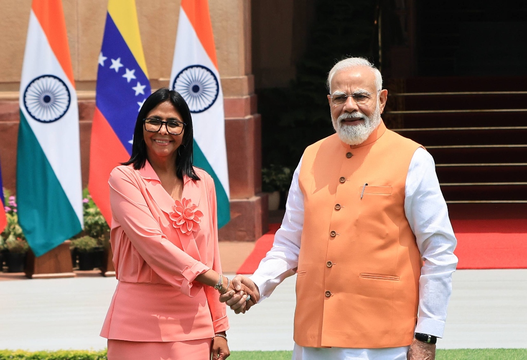 India y Venezuela acordaron cooperación bilateral en transporte, salud y energía