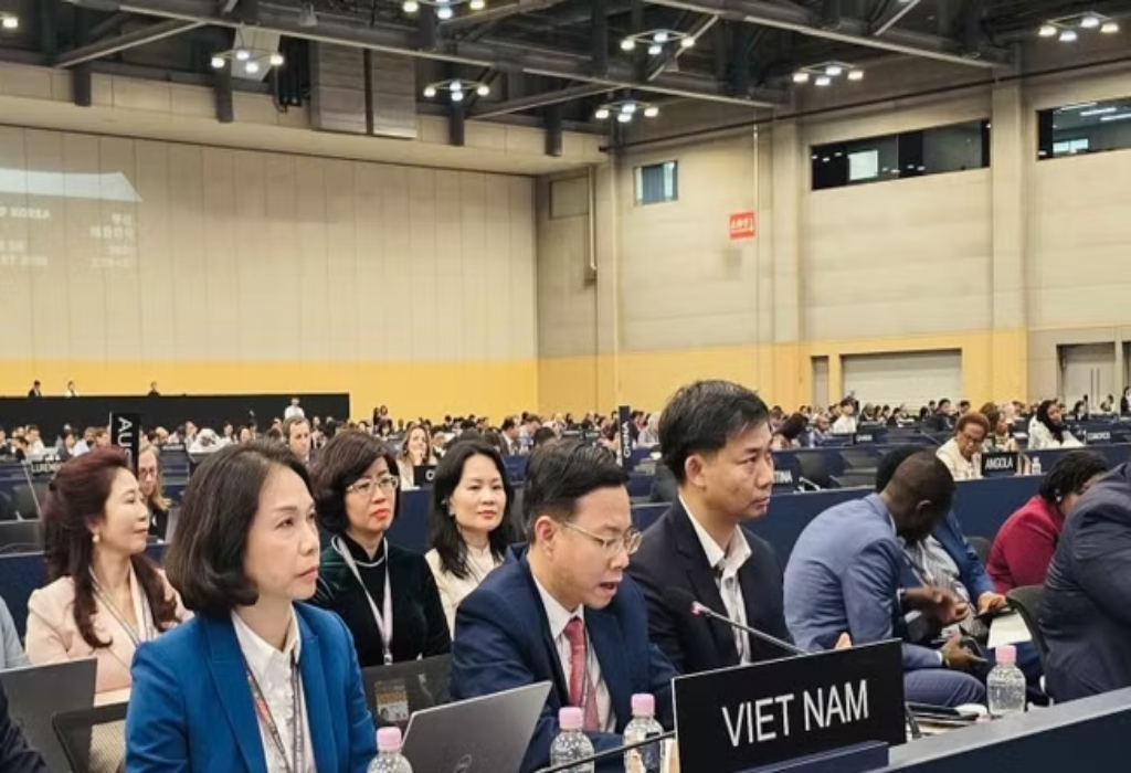 Vietnam aboga por reforzar cooperación internacional para proteger patrimonio mundial