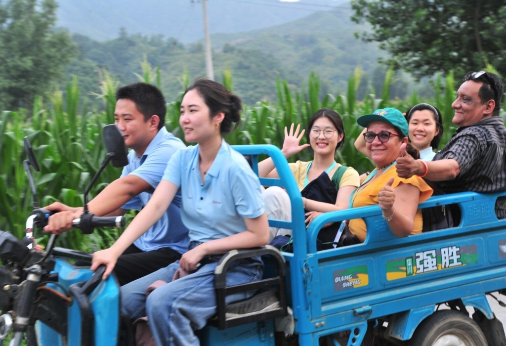 Cosecharás tu otra siembra: la China rural también cobra entradas