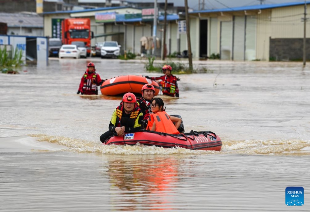 Torrenciales lluvias dejan seis muertos en provincia china Guangxi