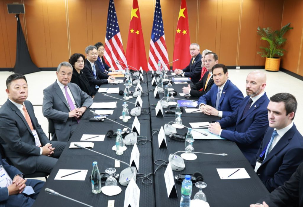 Canciller Wang Yi insta a EEUU a gestionar adecuadamente las diferencias con China