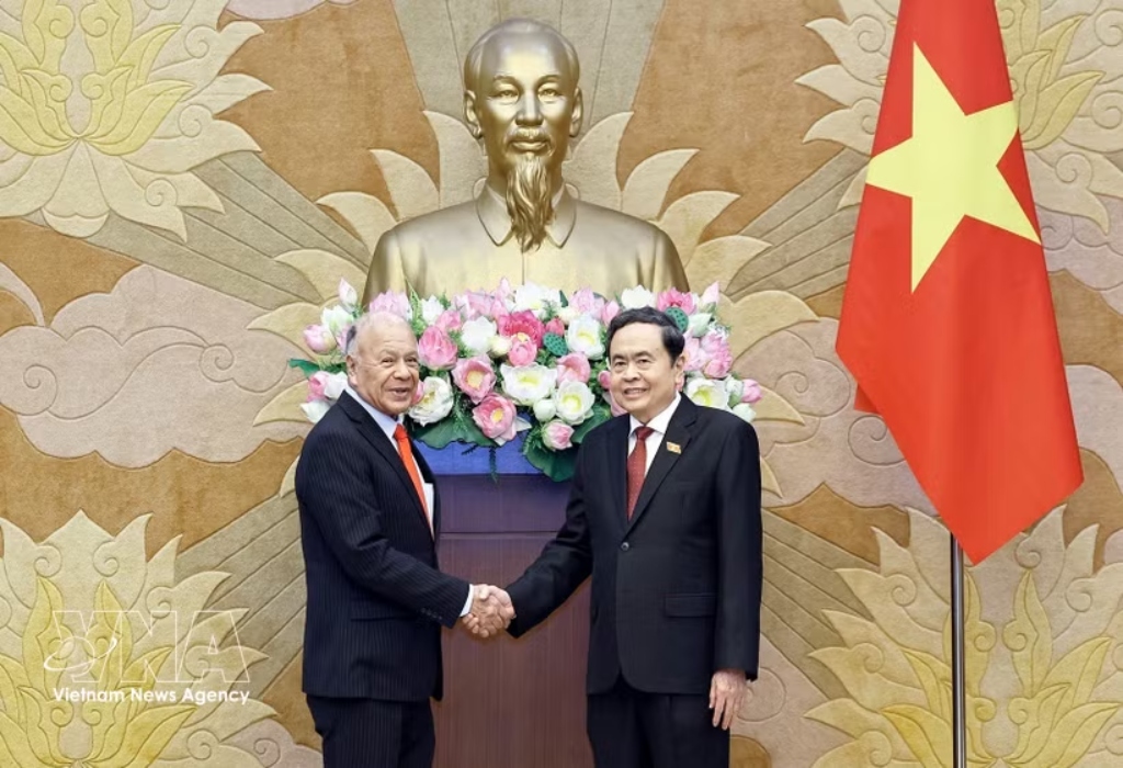 Presidente del Parlamento de Vietnam se reunió con dirigente político mexicano