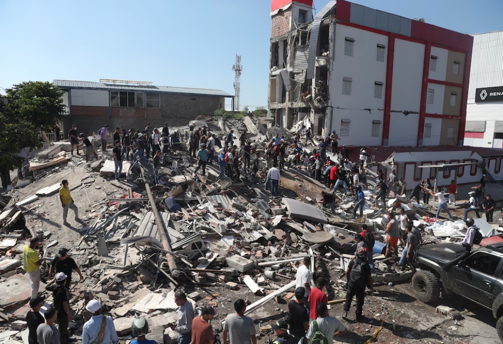 Primer balance: Abelardo de la Espriella reporta 111 fallecidos por terremoto en Colombia