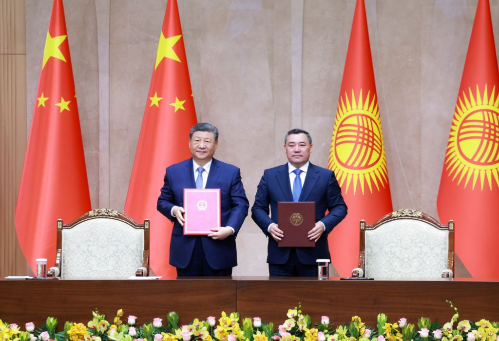 ¿Qué acuerdos financieros firmaron China y Kirguistán?