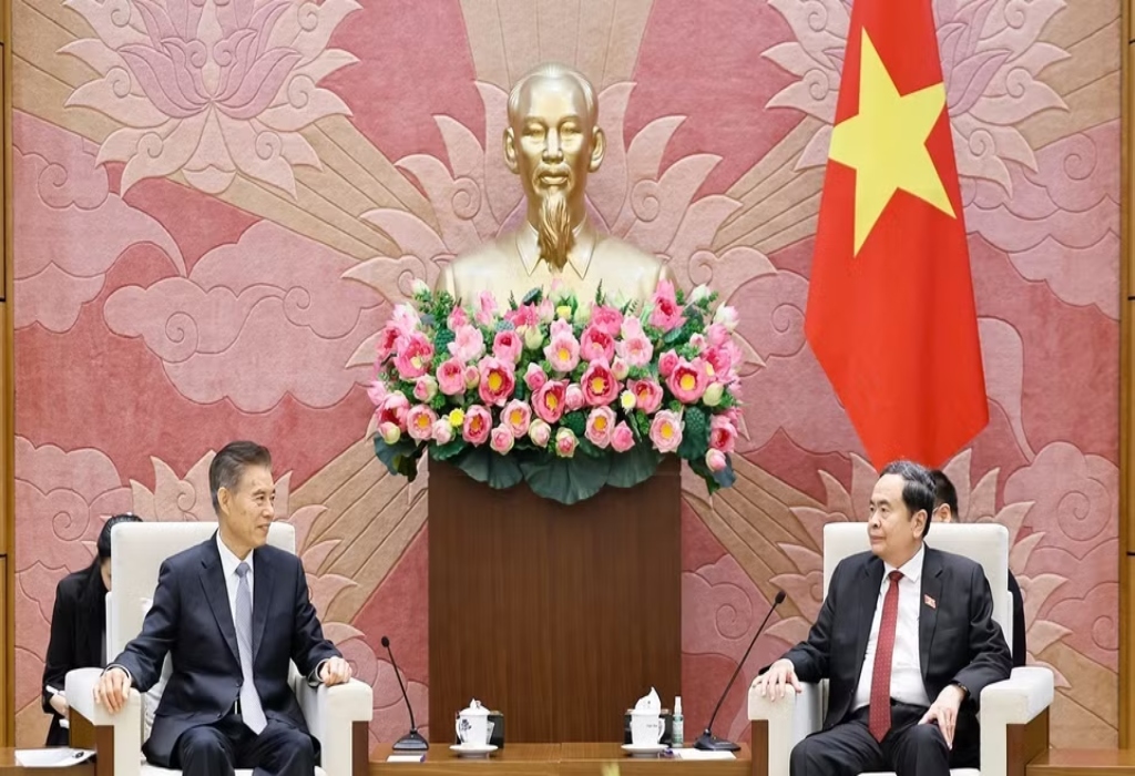 Vietnam y China refuerzan cooperación parlamentaria