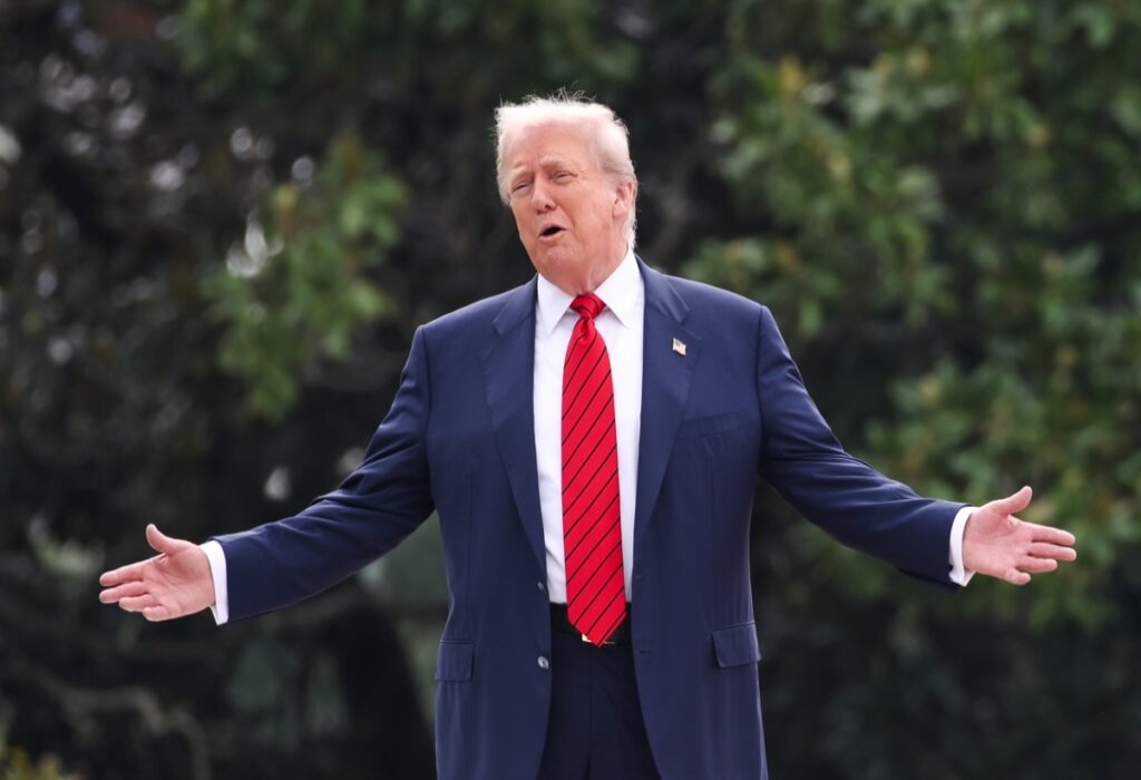 Trump amenaza cortar comercio con la UE si asocia a Canadá