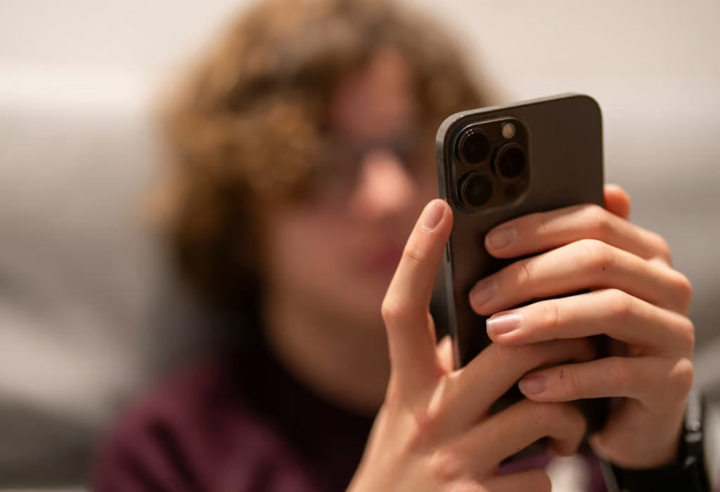 La Unión Europea propone limitar el uso infantil de Internet