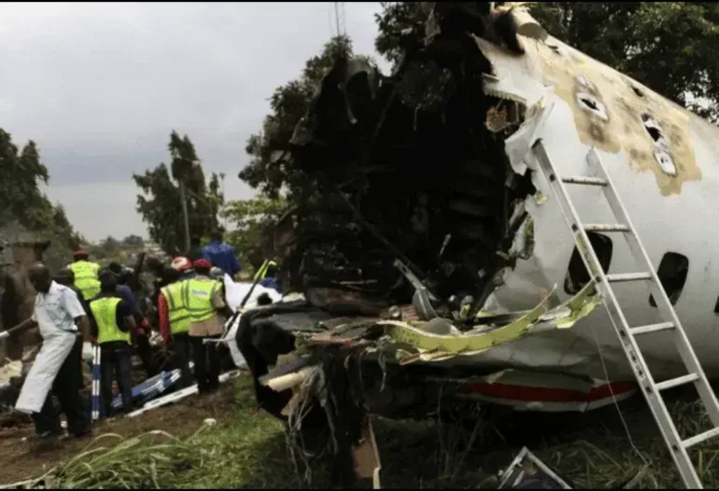 Presidente nigeriano confirma la muerte de 32 personas en el accidente de un avión militar